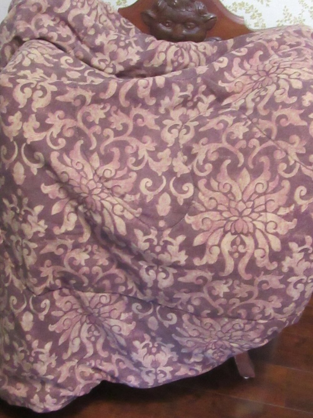 90s Queen Reversible Quilted Comforter Burgundy/purple, creme, green